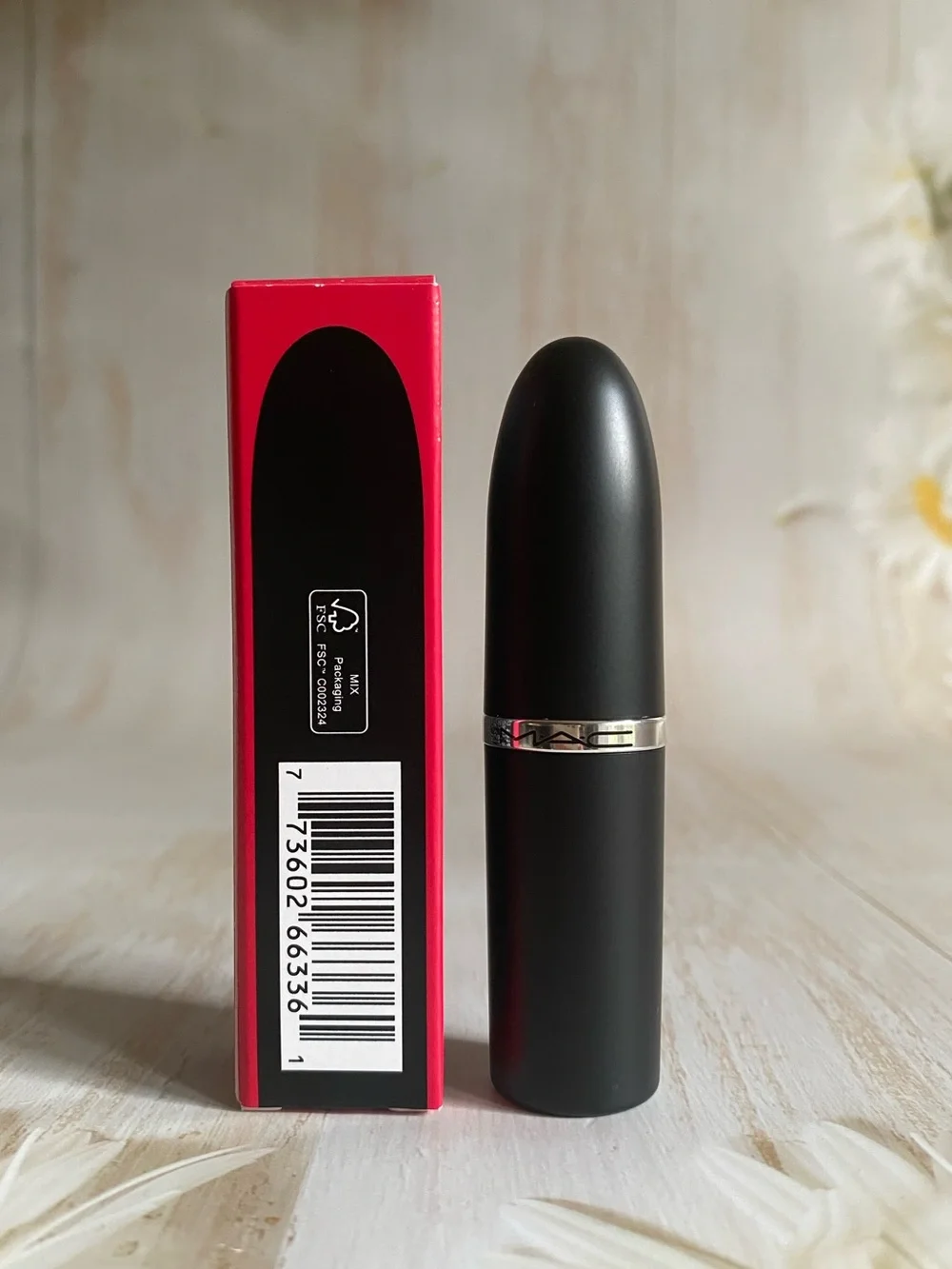 MAC Macximal Sleek Satin Lipstick, 811 CENTRE OF ATTENTION, Full Size, NIB